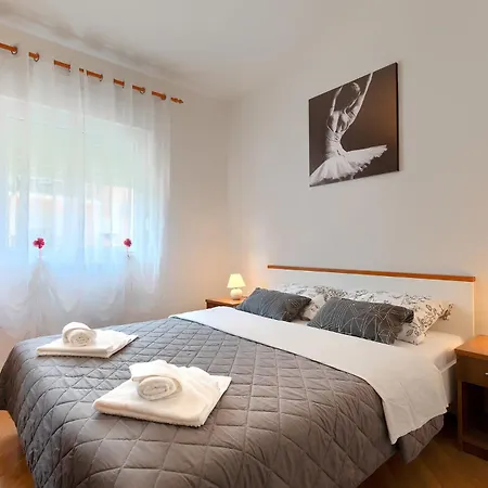 Apartamento Peach House Pula