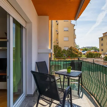 Peach Apartment Pula